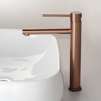 Hoher Bronze-Wasserhahn