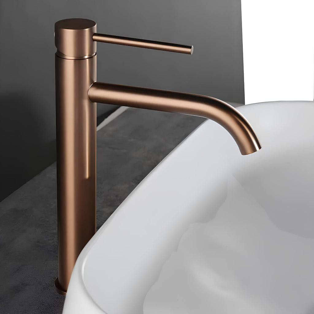 Hoher Bronze-Wasserhahn