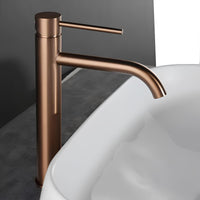 Hoher Bronze-Wasserhahn