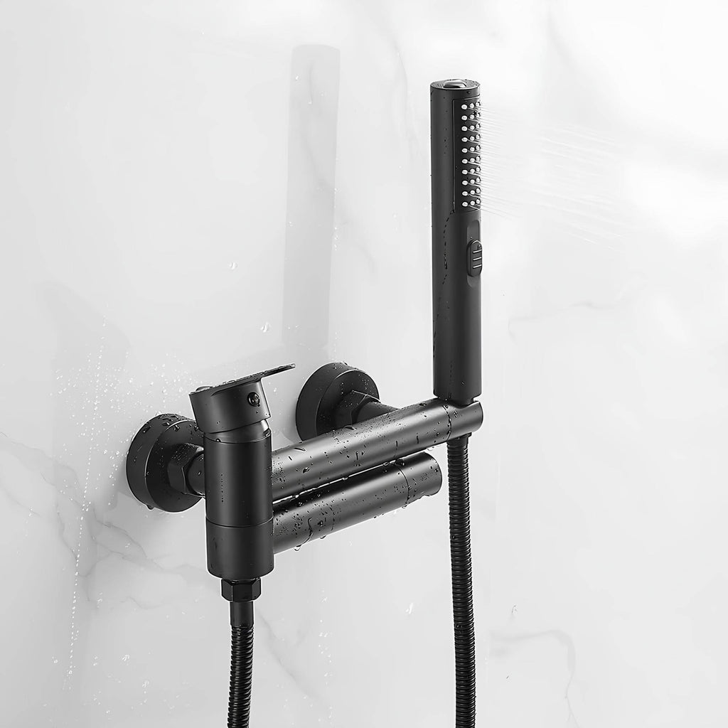 Schwarzer Wand-Badmischer