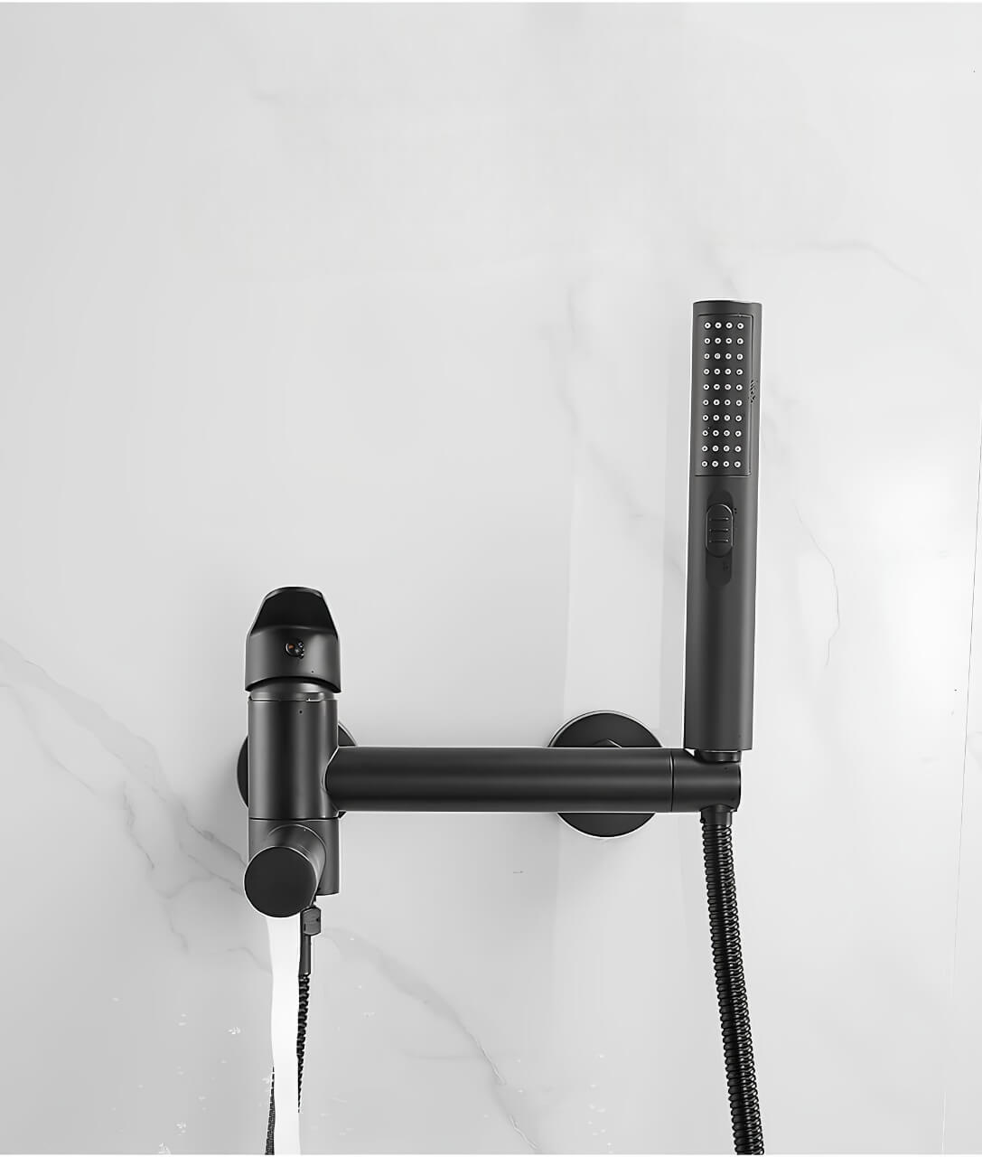Schwarzer Wand-Badmischer