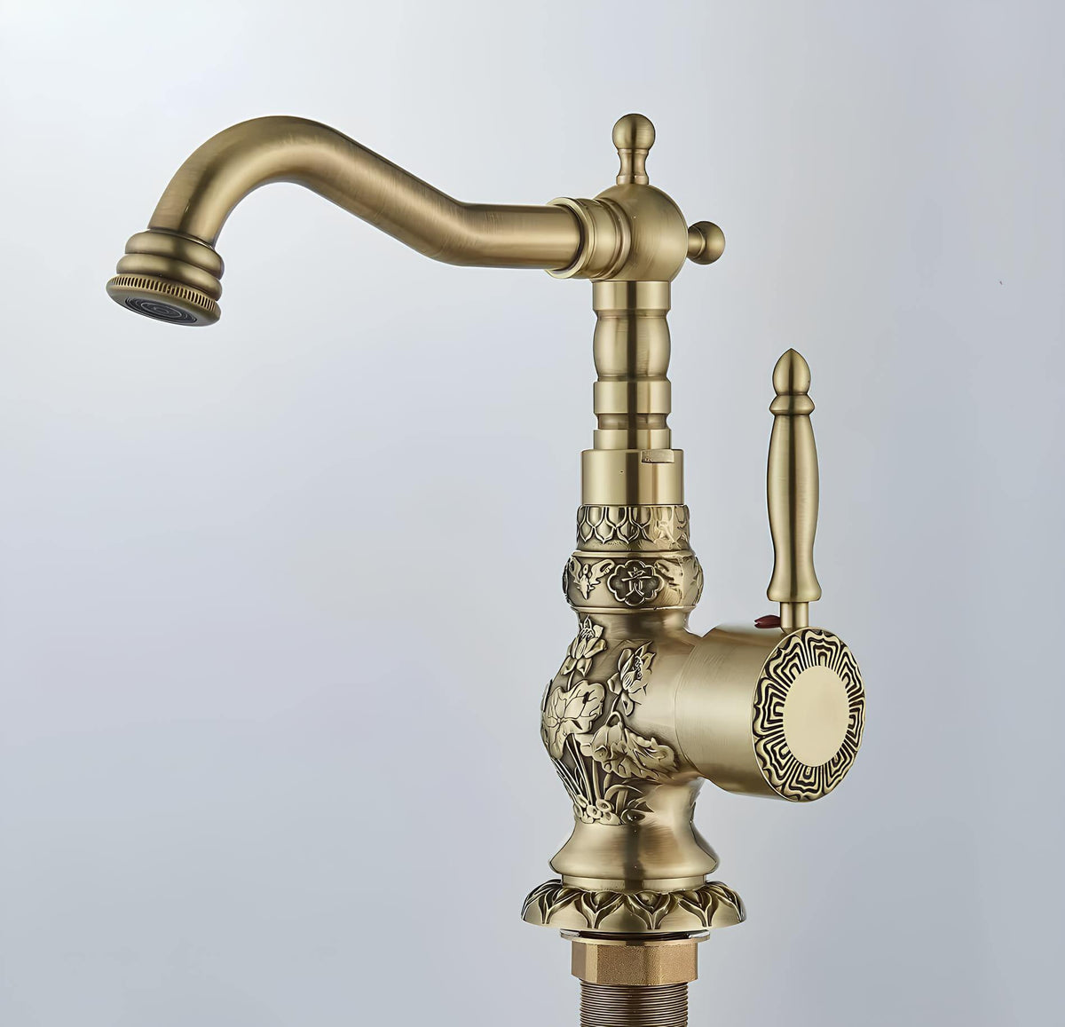 Vintage Drehbarer Messinghahn