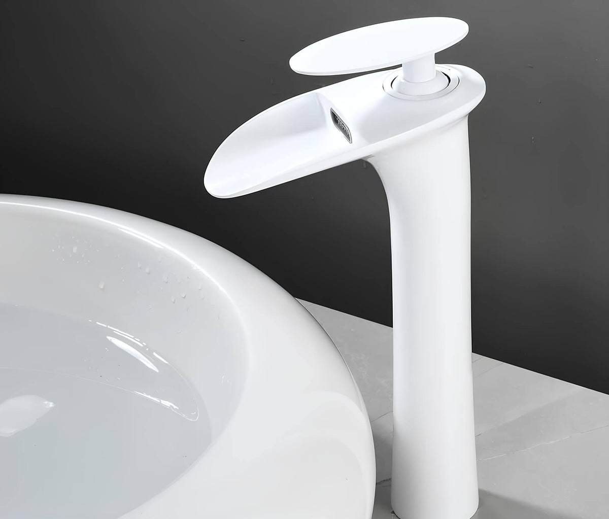 Kaskadenhahn, Einhebel Modern