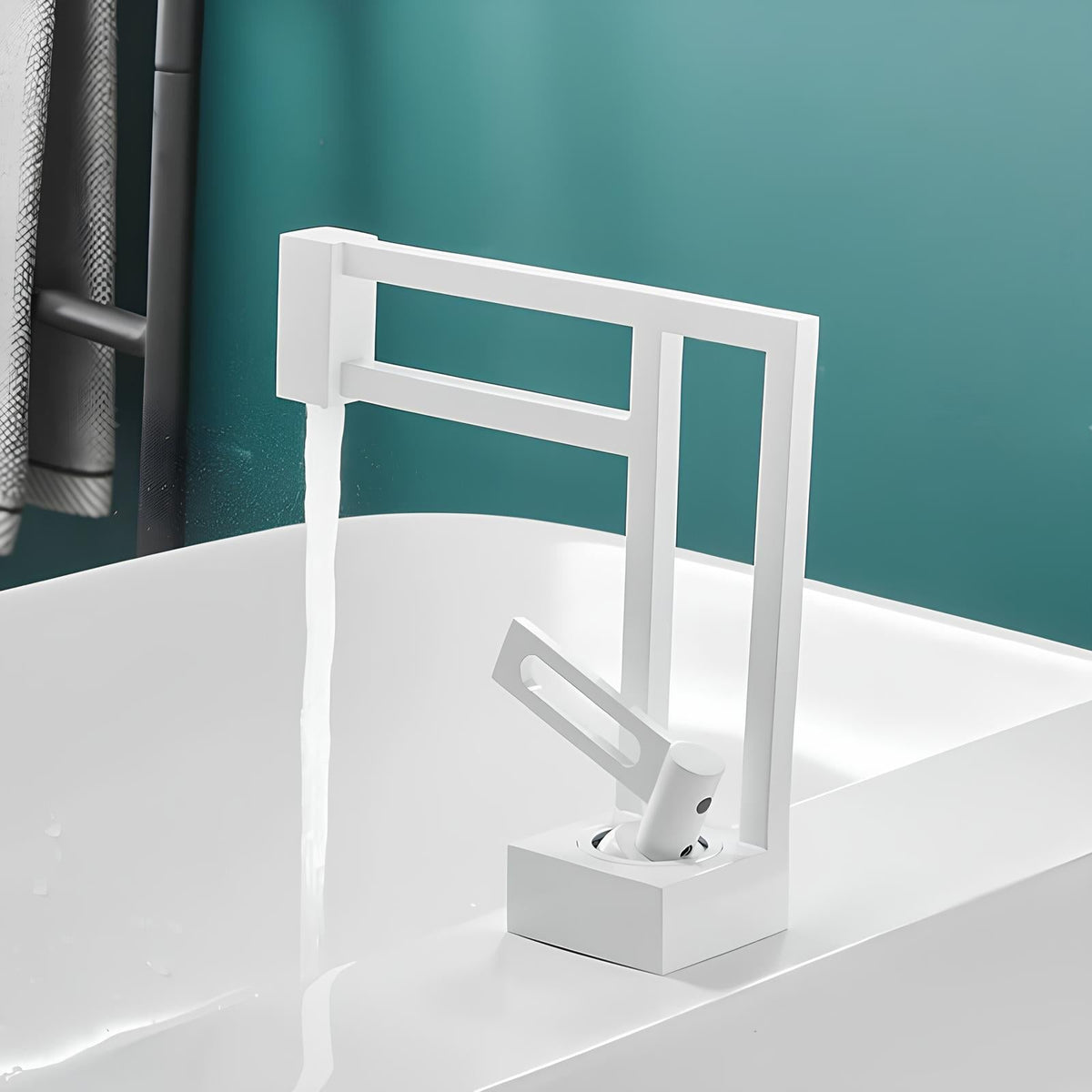 Kaskadenhahn, Designer-Messing